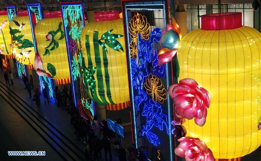 CHINA-WUHAN-LANTERN (CN)