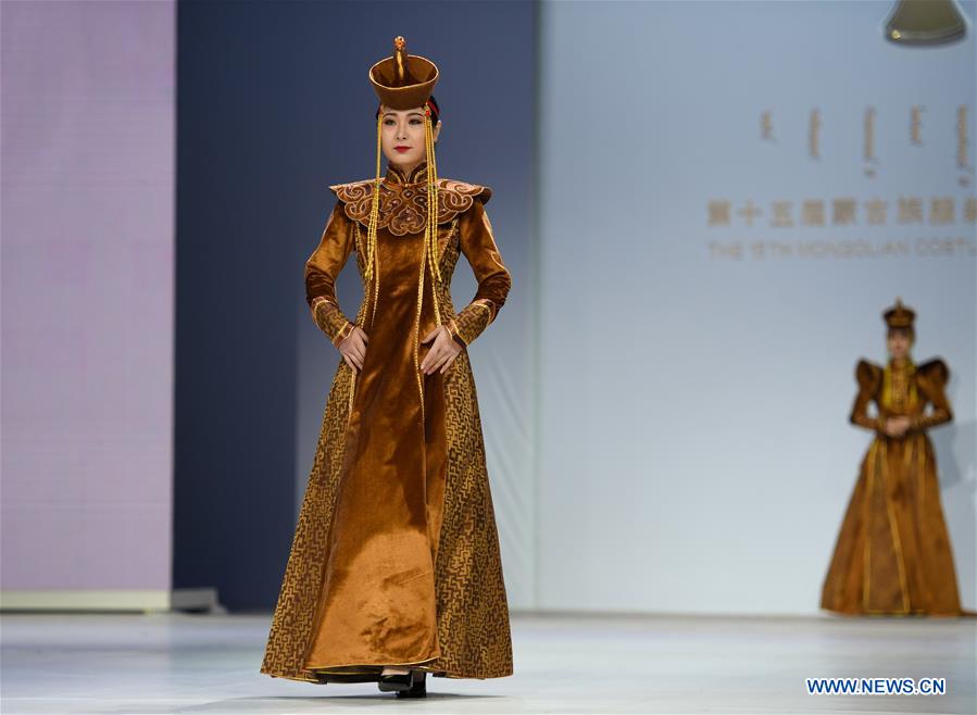 CHINA-INNER MONGOLIA-HOHHOT-COSTUME FESTIVAL (CN) 