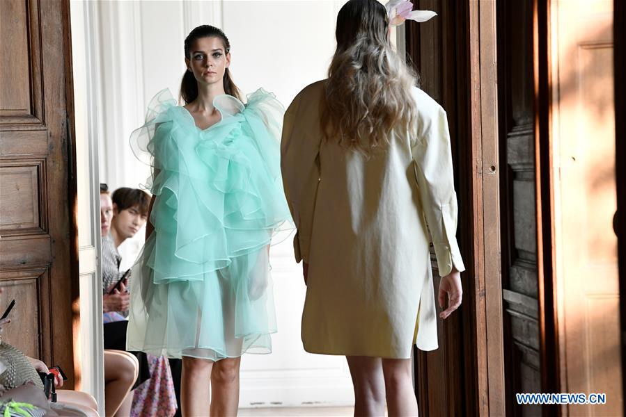 FRANCE-PARIS-FASHION-XUAN