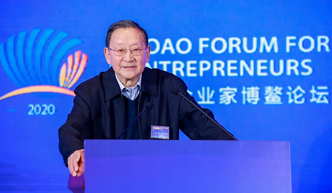 中國科學(xué)院院士，國際歐亞科學(xué)院院士，中國地源熱泵產(chǎn)業(yè)聯(lián)盟名譽(yù)理事長汪集暘演講