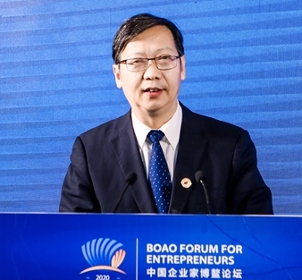 楊慶兵：食品行業(yè)在保障民生、維護(hù)社會(huì)穩(wěn)定方面發(fā)揮巨大作用