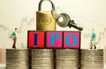 鼓勵(lì)持股滿三年的原有股東將部分老股向投資者轉(zhuǎn)讓，轉(zhuǎn)讓后，公司實(shí)際控制人不得發(fā)生變更。

 　　嘉實(shí)財(cái)富管理有限公司財(cái)富管理總監(jiān)吳妙娟：老股轉(zhuǎn)讓也是一個(gè)亮點(diǎn)，而不是像以前僅僅是發(fā)行新股。對(duì)股價(jià)做出穩(wěn)定的要求，對(duì)中小投資者利益有比較好的保護(hù)作用。