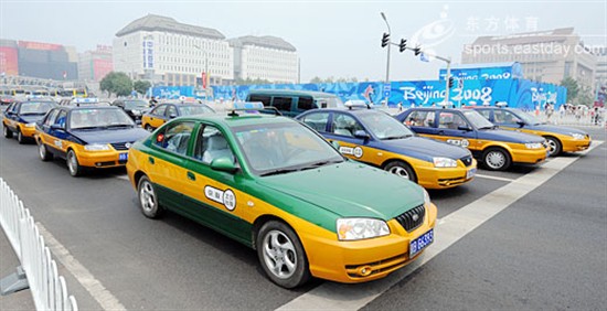 行業(yè)風(fēng)波背后現(xiàn)壟斷弊病 出租車改革如何&ldquo;邁開(kāi)腿&rdquo;？