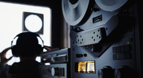 媒體曝光竊聽(tīng)黑色產(chǎn)業(yè)鏈，受害人遍布全國(guó)