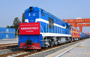 同心同向！內地援港人員和物資源源不斷抵港