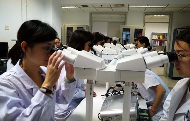 致敬偉大改革｜對話40年，講述身邊的健康故事33&mdash;好醫(yī)生是這樣煉成的