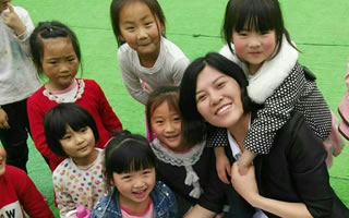 &ldquo;我可以叫你媽媽嗎？&rdquo;&mdash;&mdash;一位基層女代表和她的希望小學