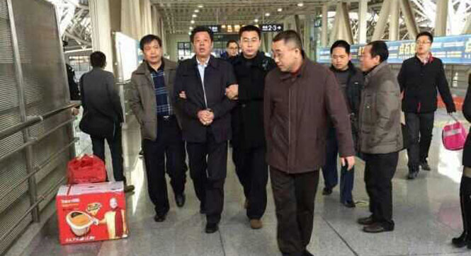 湖南岳陽副市長陳四海被立案偵查 被帶走照曝光