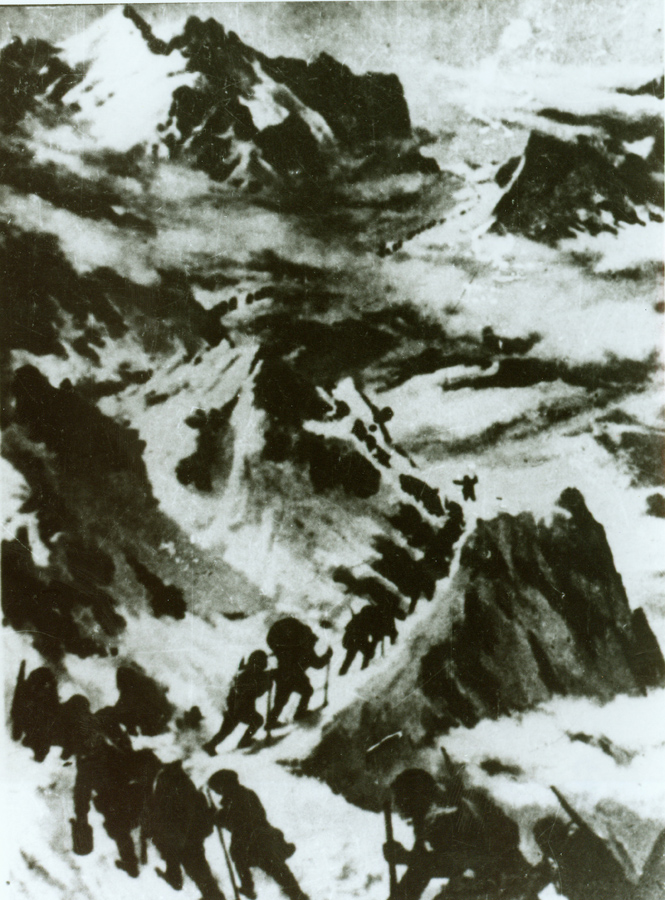&uarr;資料圖片：紅軍過(guò)打鼓山。（圖片由陸軍第16集團(tuán)軍某紅軍團(tuán)提供）