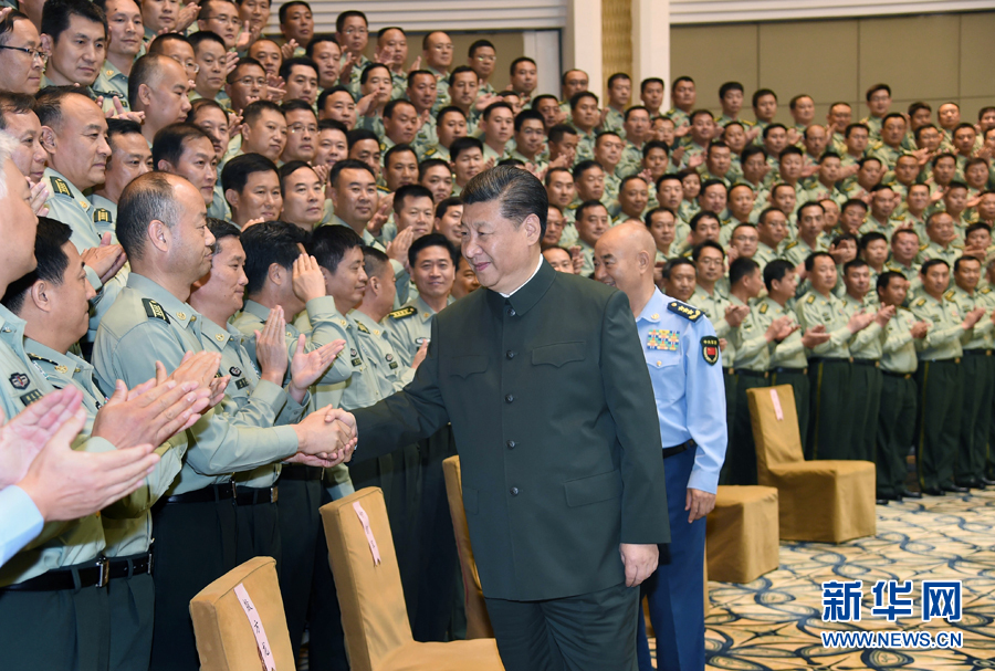6月22日，正在山西省考察工作的中共中央總書記、國家主席、中央軍委主席習(xí)近平在太原接見駐晉部隊(duì)師以上領(lǐng)導(dǎo)干部和建制團(tuán)單位主官。新華社記者 琚振華 攝