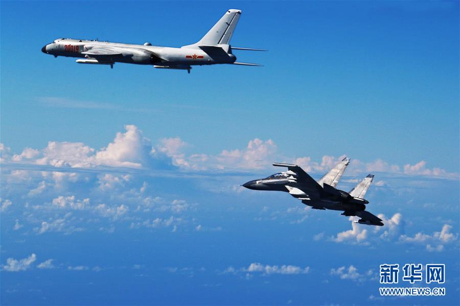 （圖文互動）（4）掠海巡天鑄鐵拳&mdash;&mdash;空軍&ldquo;模范轟炸機大隊&rdquo;履行新時代使命任務(wù)記事