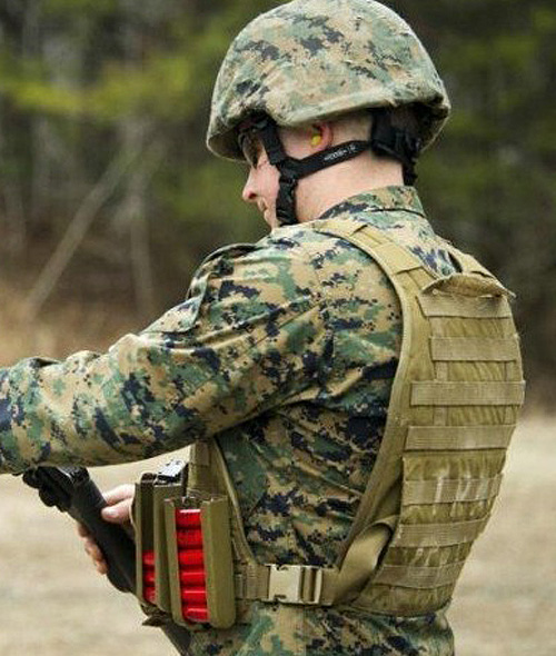 是電影還是現實？美軍陸戰(zhàn)隊士兵操大槍射擊練習