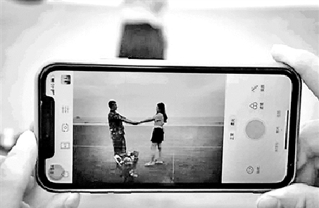 愛，是一個個無可替代日子的積累&mdash;&mdash;軍戀不易，唯你美好