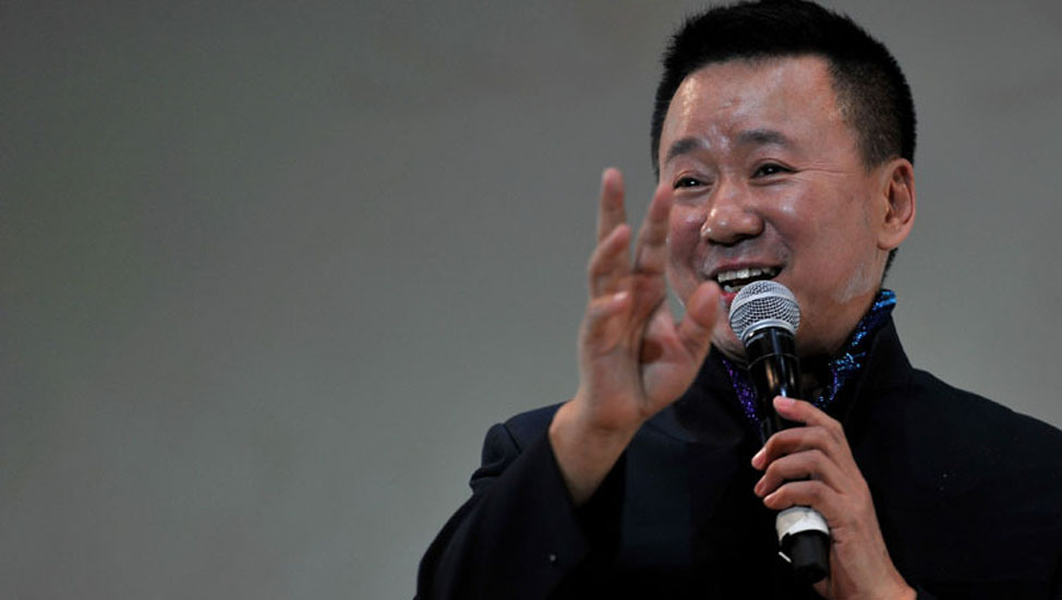 2月7日，卓林表演單口相聲《語言的魅力》