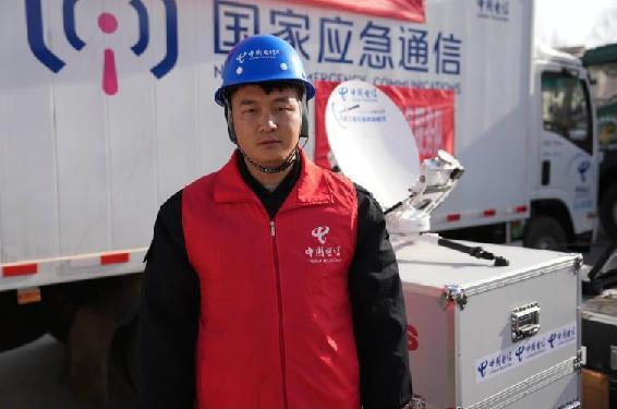 致敬！救災(zāi)一線的身影