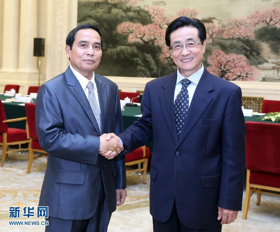 7月7日，中共中央書記處書記、中央紀(jì)委副書記趙洪祝在北京同老撾人民革命黨中央政治局委員、中央紀(jì)委書記、政府副總理本通率領(lǐng)的老撾人民革命黨代表團舉行工作會談。新華社記者 姚大偉 攝 