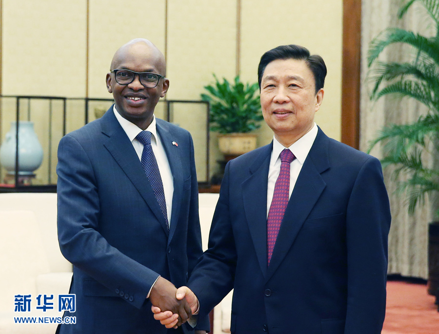3月16日，中國(guó)國(guó)家副主席李源潮在北京會(huì)見(jiàn)布隆迪外長(zhǎng)尼亞米特韋。新華社記者姚大偉攝