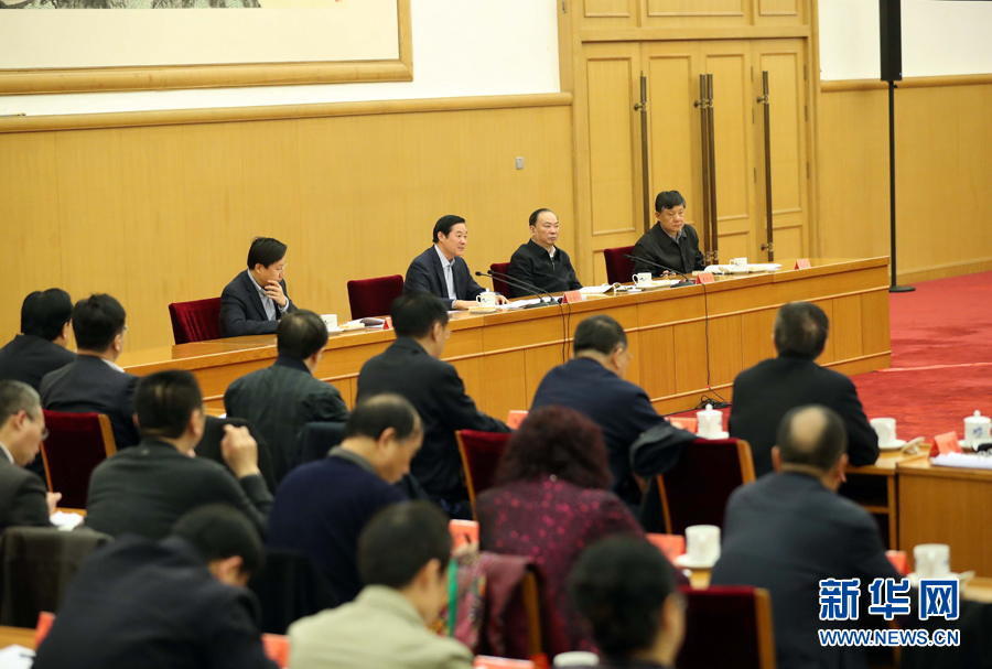3月23日，治國理政論壇&ldquo;&lsquo;四個全面&rsquo;戰(zhàn)略布局系列理論研討會&rdquo;首場研討會在北京召開，中共中央政治局委員、中央書記處書記、中宣部部長劉奇葆出席會議并講話。新華社記者 劉衛(wèi)兵 攝

