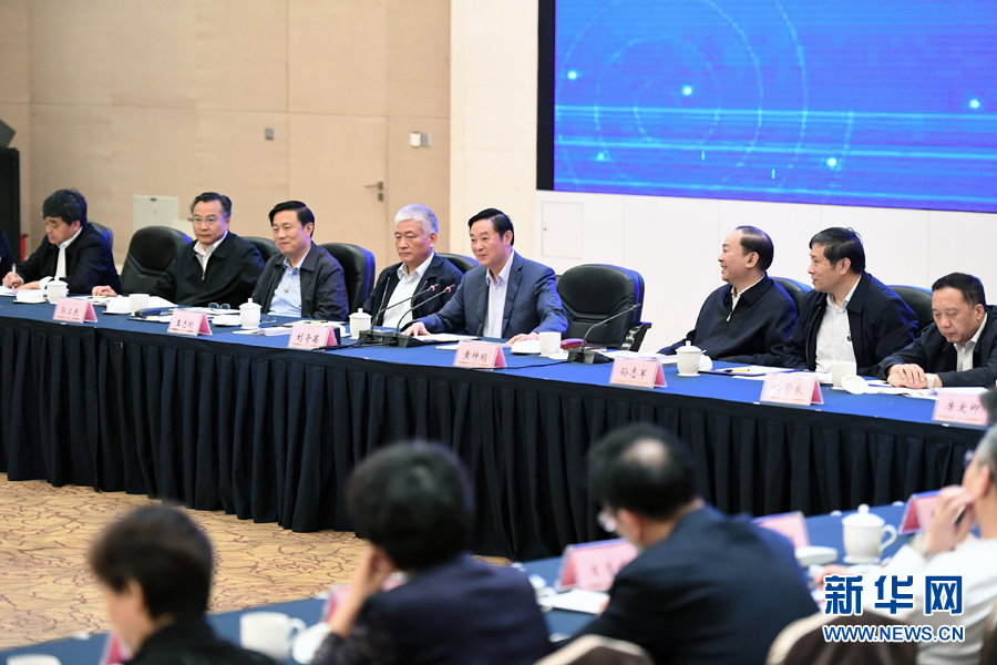 5月11日，中宣部在深圳召開深化文化體制改革座談會。中共中央政治局委員、中央書記處書記、中宣部部長劉奇葆出席會議并講話。 新華社記者張領(lǐng) 攝