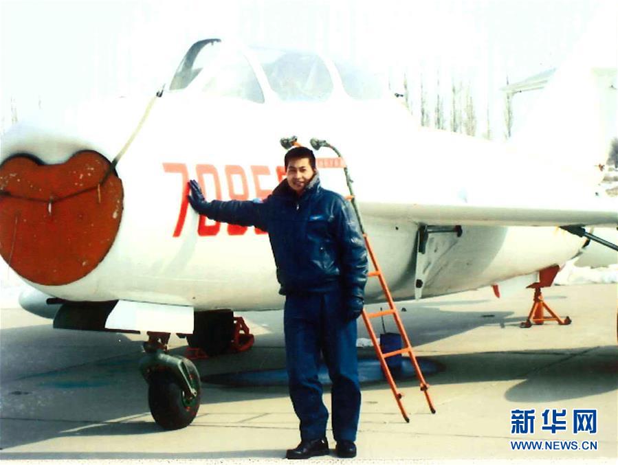 （建軍90周年&middot;英雄&middot;圖文互動）（3）聽，渤海灣有風(fēng)吹過來&mdash;&mdash;追記海軍某艦載航空兵部隊一級飛行員張超