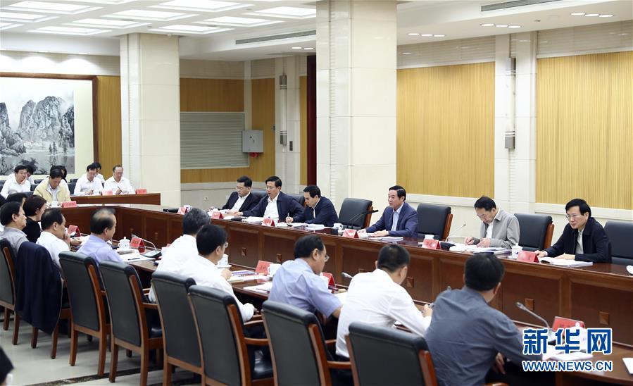 9月21日，中宣部在北京召開中央媒體駐外機(jī)構(gòu)外宣工作座談會(huì)。中共中央政治局委員、中央書記處書記、中宣部部長(zhǎng)劉奇葆出席座談會(huì)并講話。新華社記者 謝環(huán)馳 攝 