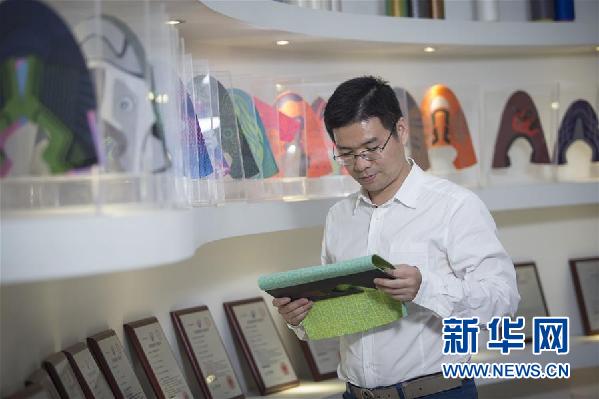 （十九大時光&middot;圖文互動）（3）青春，在夢想的引領(lǐng)下飛揚&mdash;&mdash;來自基層蹲點現(xiàn)場的報道