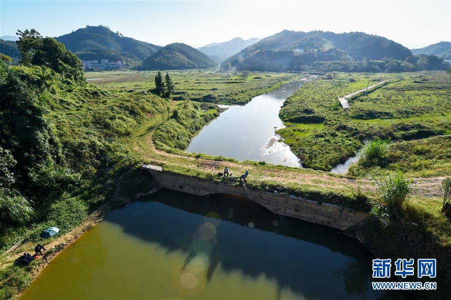 （在習(xí)近平新時代中國特色社會主義思想指引下&middot;慶祝改革開放40周年&middot;綠色發(fā)展&middot;圖文互動）（1）治水&middot;護(hù)水&middot;興水&mdash;&mdash;綠色發(fā)展之&ldquo;水&rdquo;的故事