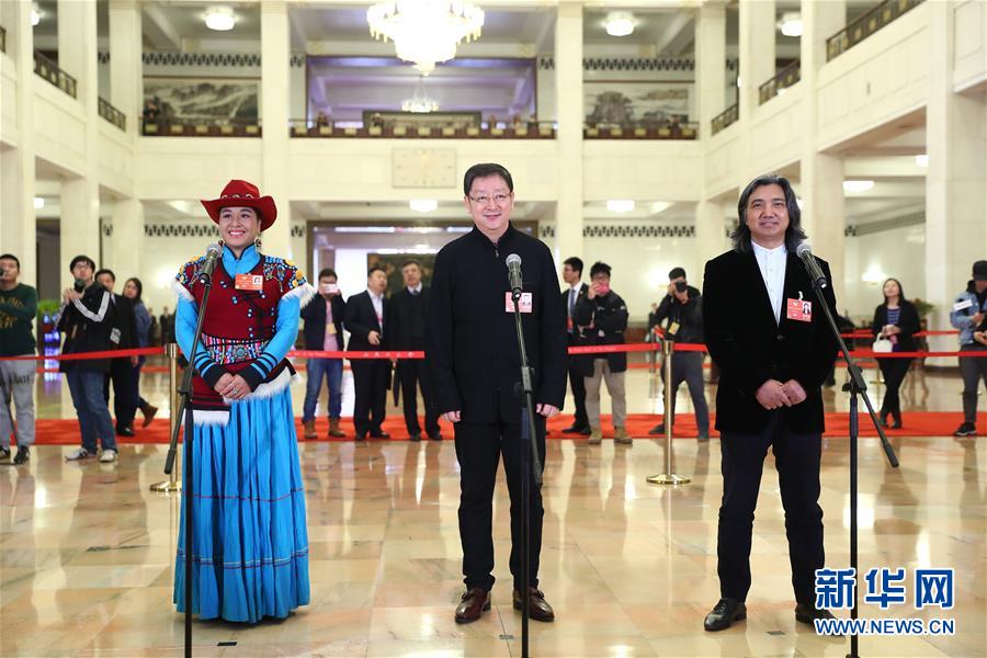 （兩會&middot;XHDW）（1）全國政協(xié)委員接受采訪