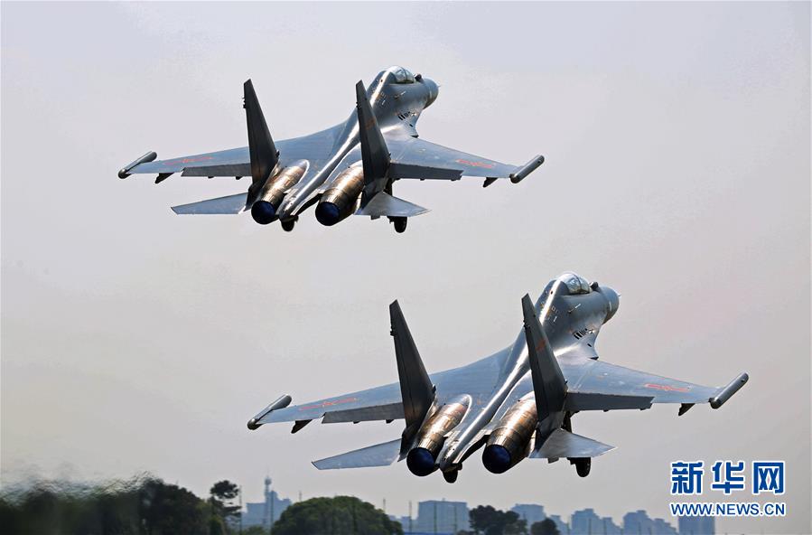 （新華全媒頭條&middot;圖文互動(dòng)）（5）戰(zhàn)鷹，為祖國(guó)奮飛&mdash;&mdash;記空軍航空兵某旅旅長(zhǎng)、特級(jí)飛行員郝井文