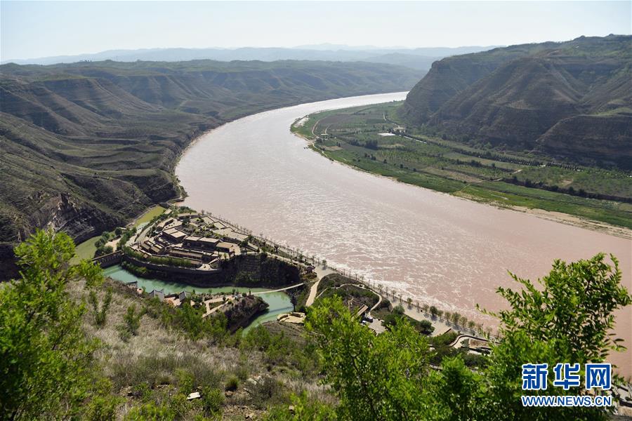（新華全媒頭條&middot;壯麗70年&middot;奮斗新時(shí)代&mdash;&mdash;記者再走長征路&middot;圖文互動(dòng)）（10）紅星，從這里照耀中國&mdash;&mdash;陜北見證中國革命的歷史轉(zhuǎn)折
