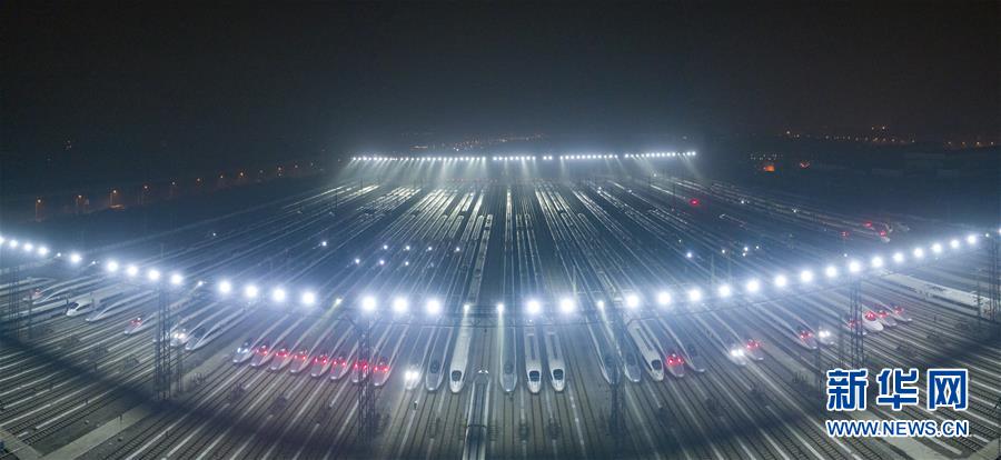 （壯麗70年&middot;奮斗新時(shí)代&mdash;&mdash;共和國發(fā)展成就巡禮）（1）人暢其行、貨暢其流&mdash;&mdash;共和國交通運(yùn)輸業(yè)發(fā)展成就巡禮