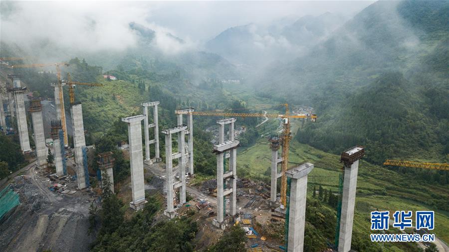 （壯麗70年&middot;奮斗新時(shí)代&mdash;&mdash;共和國發(fā)展成就巡禮）（8）人暢其行、貨暢其流&mdash;&mdash;共和國交通運(yùn)輸業(yè)發(fā)展成就巡禮