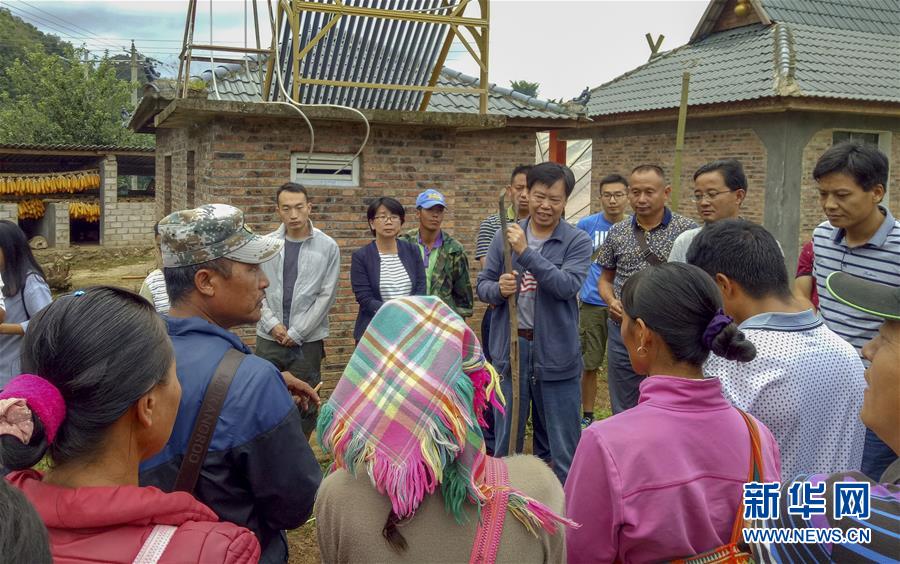 （新華全媒頭條&middot;時(shí)代先鋒&middot;圖文互動(dòng)）（3）&ldquo;要把論文寫(xiě)在大地上&rdquo;&mdash;&mdash;記&ldquo;農(nóng)民院士&rdquo;朱有勇