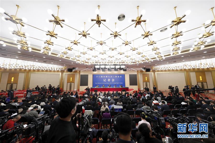 （兩會）（5）財(cái)政部部長劉昆等就&ldquo;財(cái)稅改革和財(cái)政工作&rdquo;答記者問