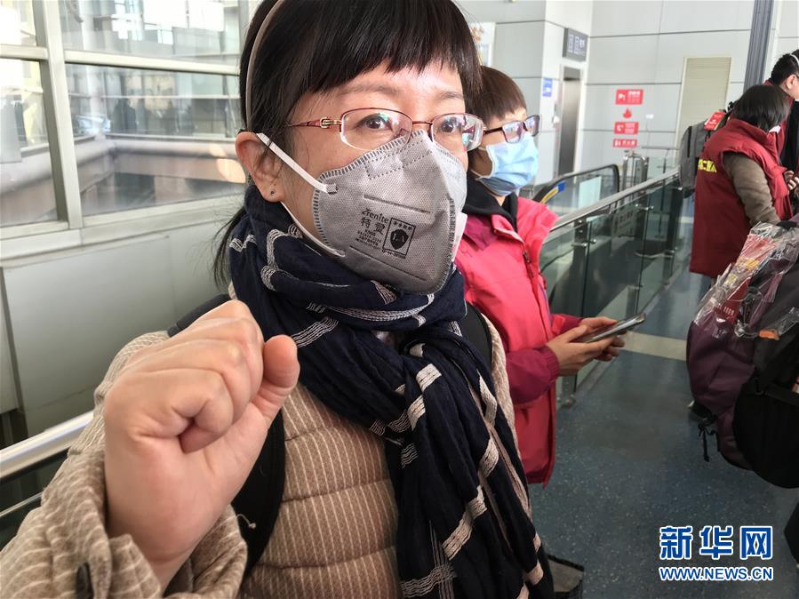 （熱點(diǎn)鮮報(bào)&middot;圖文互動(dòng)）（2）三代人的約定：父母送我援湖北，我給孩子樹榜樣