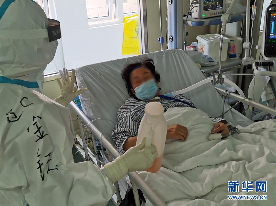 （一線抗疫群英譜&middot;圖文互動(dòng)）（5）生命之光，溫暖&ldquo;無(wú)面之交&rdquo;&mdash;&mdash;記抗疫一線重癥監(jiān)護(hù)室90后護(hù)士金鈺 