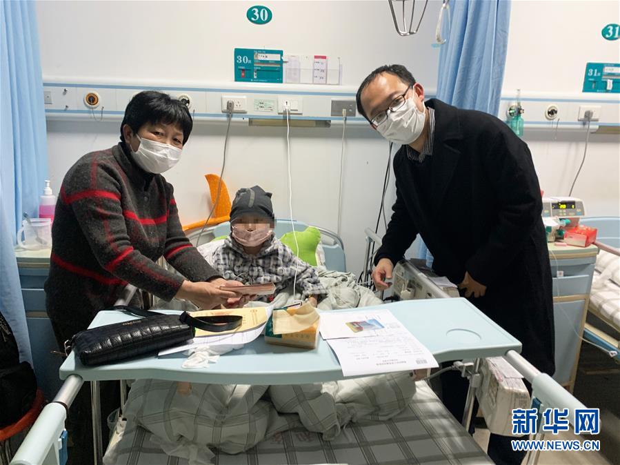 （一線抗疫群英譜&middot;圖文互動）（1）&ldquo;愿每個承受病痛的孩子都不會成為孤島&rdquo;&mdash;&mdash;記百名白血病兒童的守護(hù)者林斌