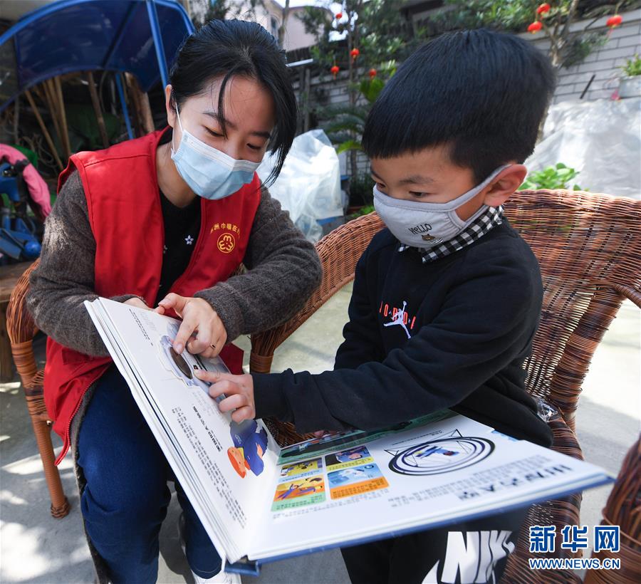 （新華全媒頭條&middot;圖文互動）（7）星火成炬&mdash;&mdash;記戰(zhàn)&ldquo;疫&rdquo;中的志愿服務(wù)英雄