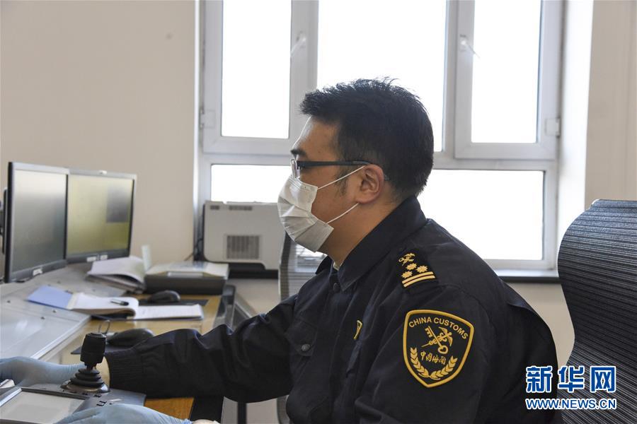 （聚焦疫情防控&middot;圖文互動）（2）守好國門第一道安全防線&mdash;&mdash;新華社記者探訪綏芬河海關