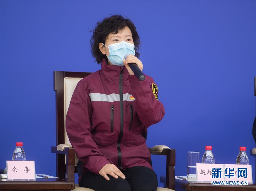 （聚焦疫情防控&middot;圖文互動(dòng)）（5）分秒必爭！一切為了治病救人&mdash;&mdash;中國抗疫生命至上的生動(dòng)實(shí)踐