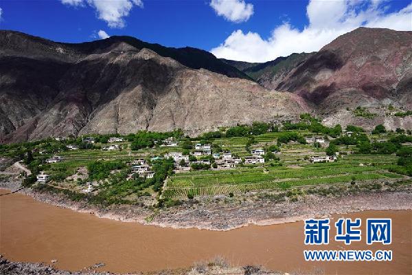 （決戰(zhàn)決勝脫貧攻堅(jiān)&middot;圖文互動）（1）西藏昌都&ldquo;甜蜜&rdquo;產(chǎn)業(yè)助脫貧