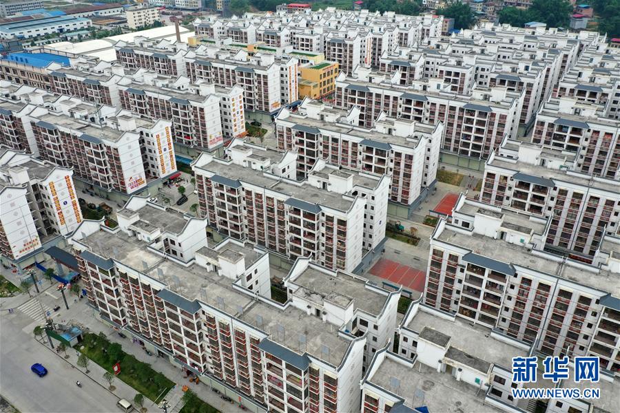 （在習(xí)近平新時代中國特色社會主義思想指引下&mdash;&mdash;新時代新作為新篇章&middot;習(xí)近平總書記關(guān)切事&middot;圖文互動）（5）讓每一個角落都感受到幸福的溫情&mdash;&mdash;人口較少民族在脫貧攻堅大潮中的奮進(jìn)故事