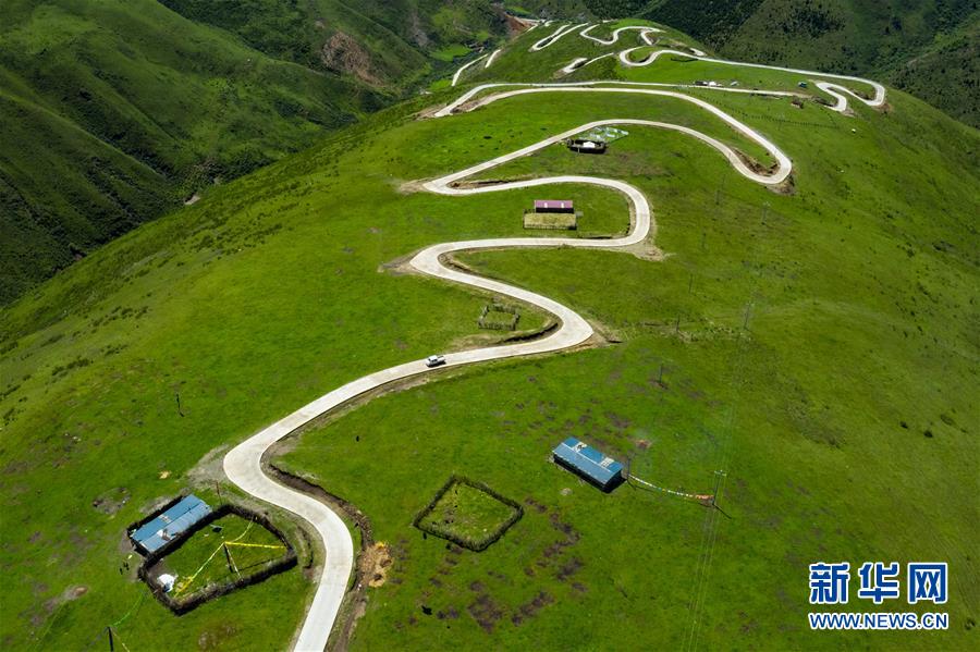 （圖文互動(dòng)）（2）雪山草地展新貌&mdash;&mdash;四川阿壩州脫貧奔小康紀(jì)實(shí)