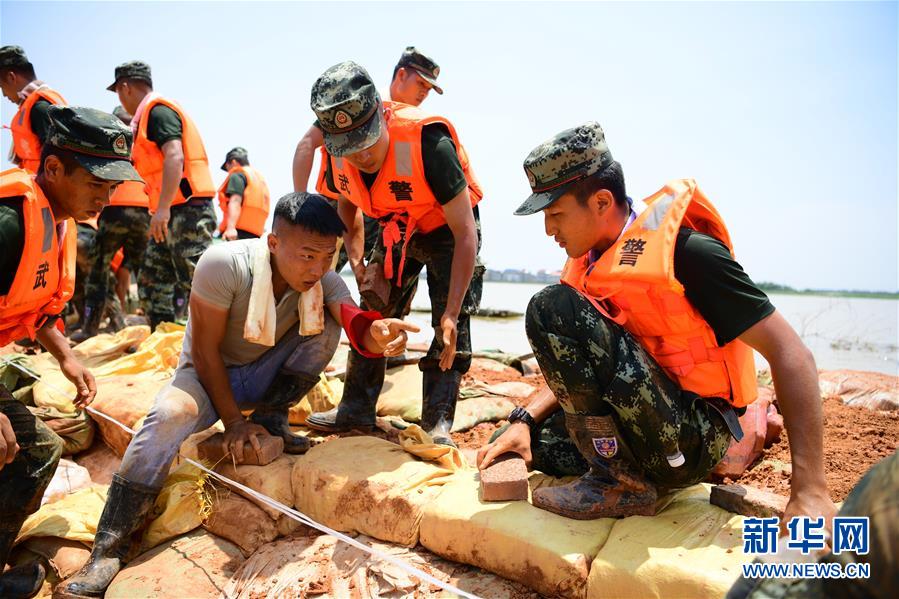 （防汛抗洪&middot;圖文互動(dòng)）（2）洪水不退，子弟兵誓死不退&mdash;&mdash;解放軍和武警部隊(duì)官兵參與洪澇災(zāi)害搶險(xiǎn)救援記事