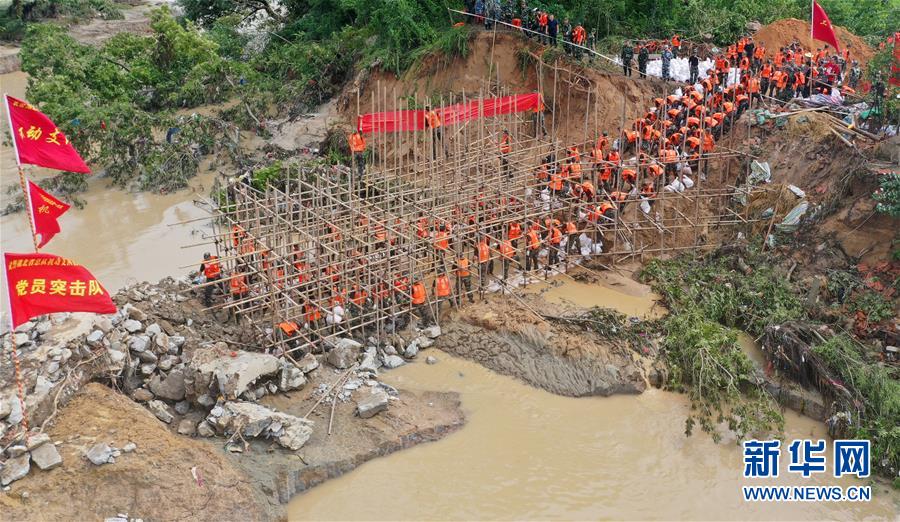 （防汛抗洪&middot;圖文互動(dòng)）（10）洪水不退，子弟兵誓死不退&mdash;&mdash;解放軍和武警部隊(duì)官兵參與洪澇災(zāi)害搶險(xiǎn)救援記事