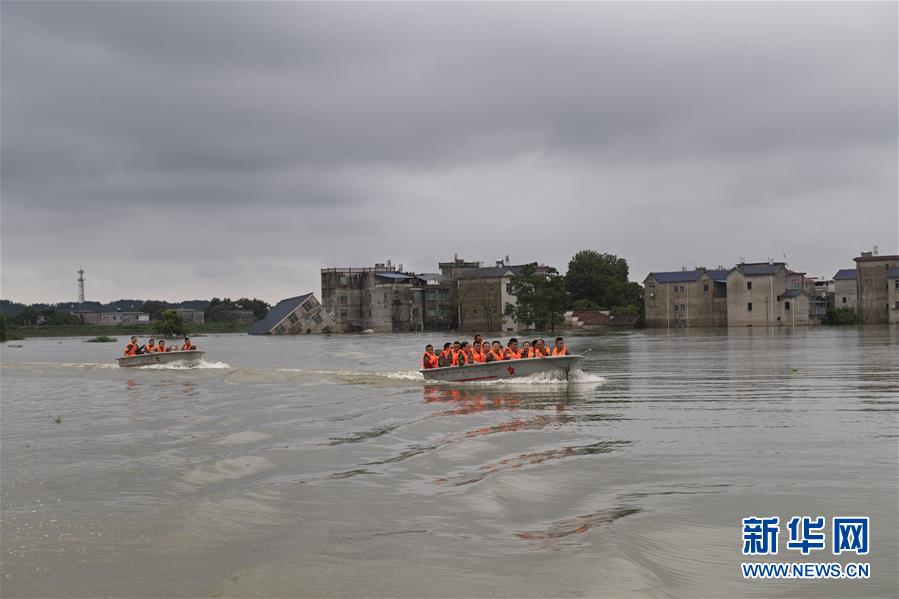 （防汛抗洪&middot;圖文互動）（3）穿梭&ldquo;孤島&rdquo;的火箭軍醫(yī)療隊(duì)