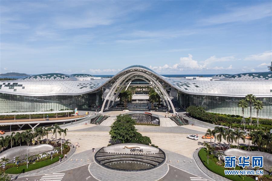 （在習(xí)近平新時(shí)代中國(guó)特色社會(huì)主義思想指引下&mdash;&mdash;新時(shí)代新作為新篇章&middot;習(xí)近平總書(shū)記關(guān)切事&middot;圖文互動(dòng)）（11）感受開(kāi)放新魅力&mdash;&mdash;海南自由貿(mào)易港建設(shè)開(kāi)局觀察