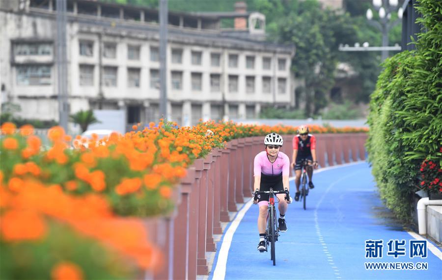 （新華全媒頭條&middot;圖文互動）（8）西部有個新的&ldquo;圈&rdquo;&mdash;&mdash;成渝加快雙城經(jīng)濟圈建設(shè)