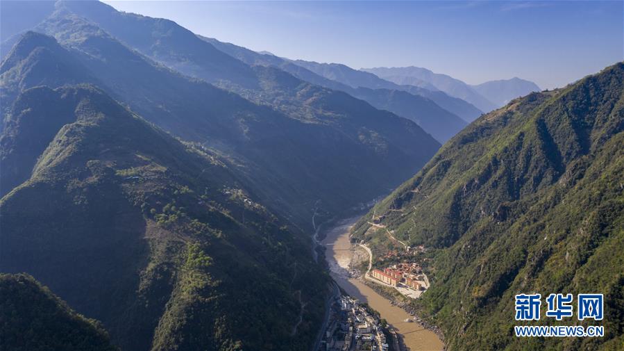 （新華全媒頭條&middot;決戰(zhàn)決勝脫貧攻堅(jiān)&middot;督戰(zhàn)未摘帽貧困縣&middot;圖文互動(dòng)）（1）脫貧的歌聲&mdash;&mdash;云南直過(guò)民族和人口較少民族共入新時(shí)代 