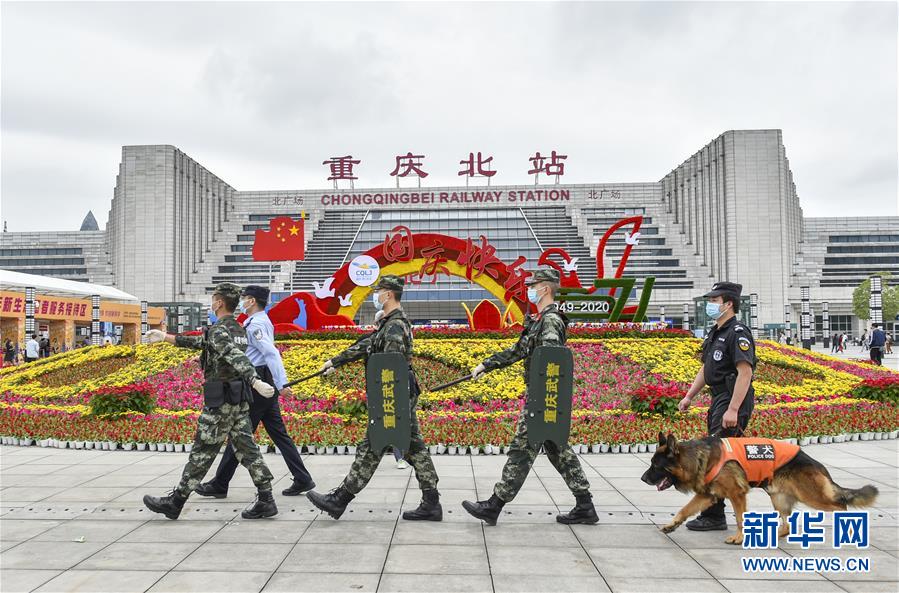 （圖文互動(dòng)）（2）武警官兵&ldquo;雙節(jié)&rdquo;堅(jiān)守戰(zhàn)位保平安
